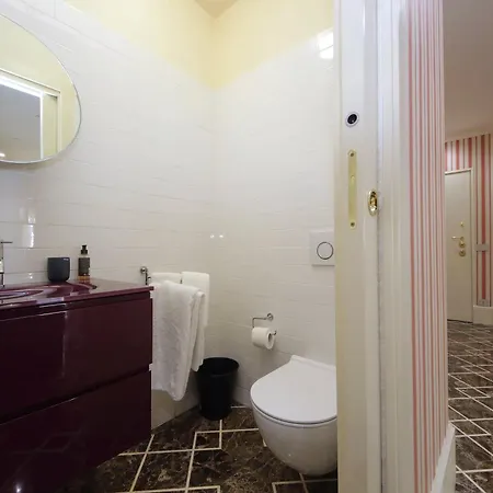 アパート Ych-elegante Vicino Ada