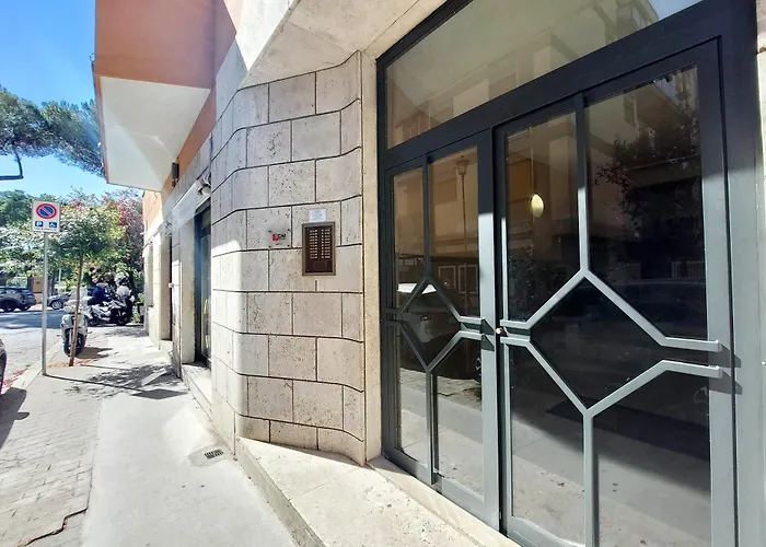 Ych-elegante Vicino Ada